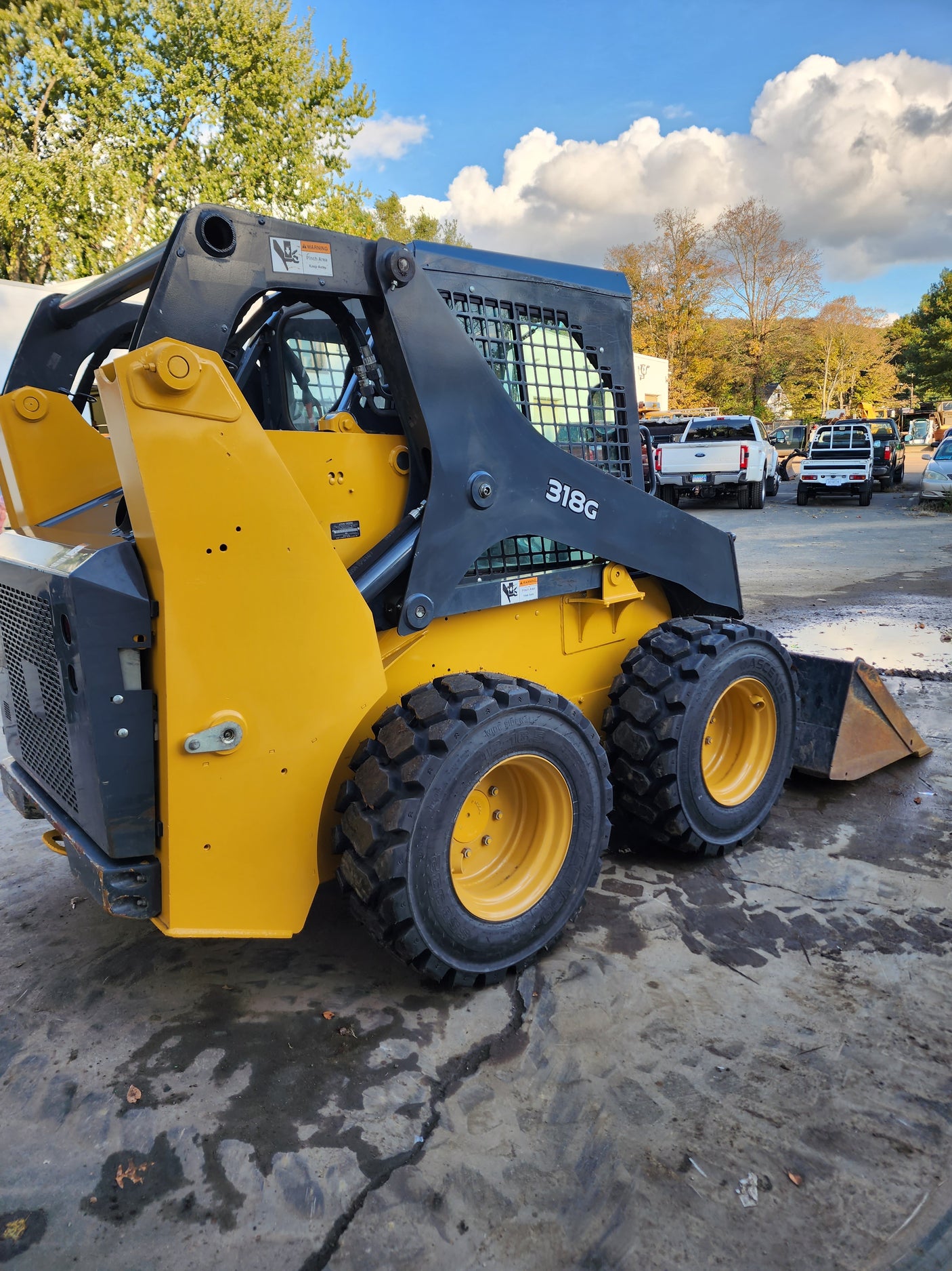 2016 John Deere 318G