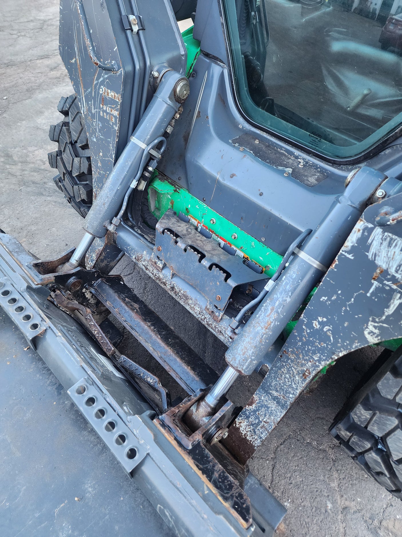 2018 John Deere 324G