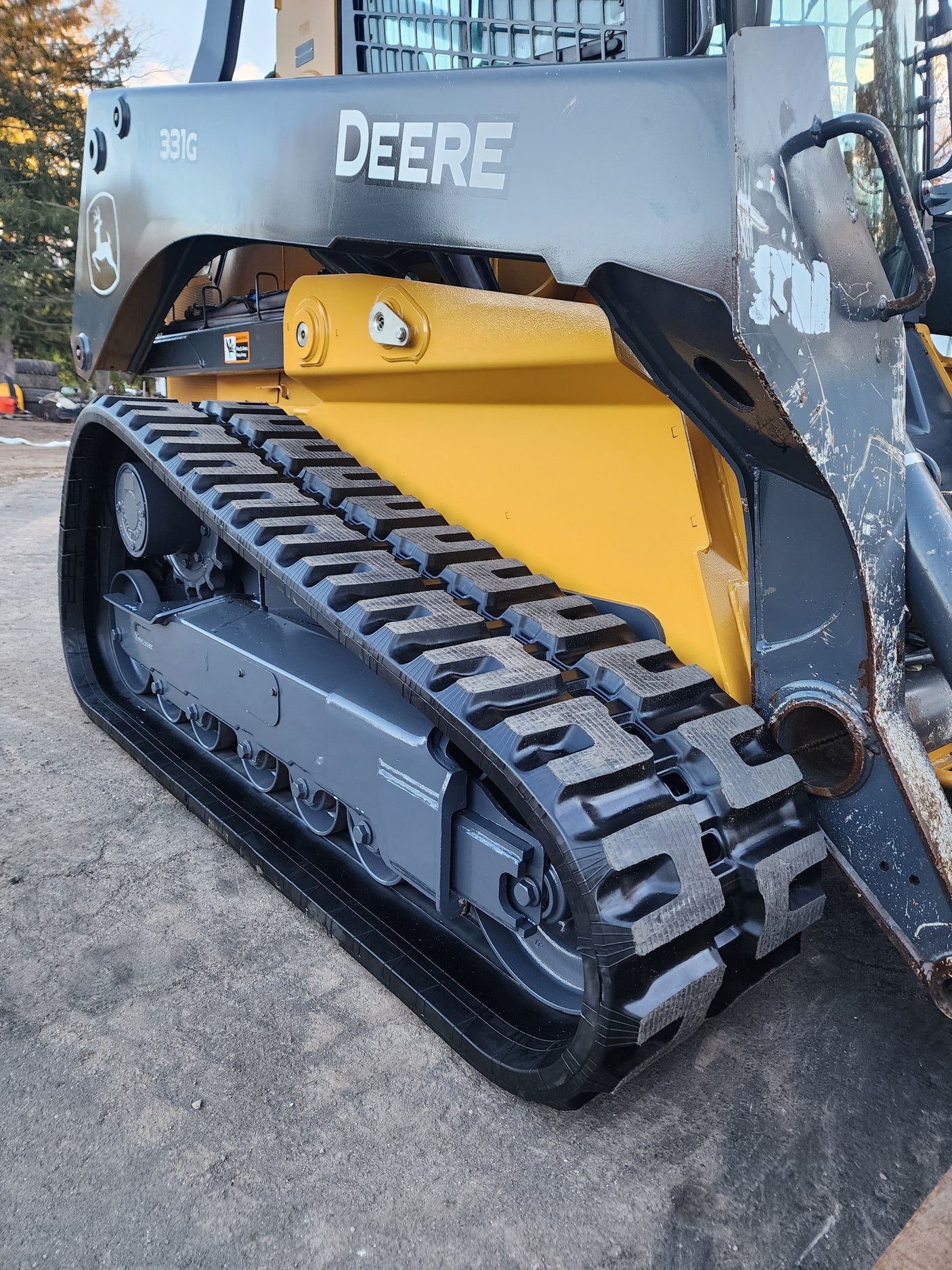2022 John Deere 331G