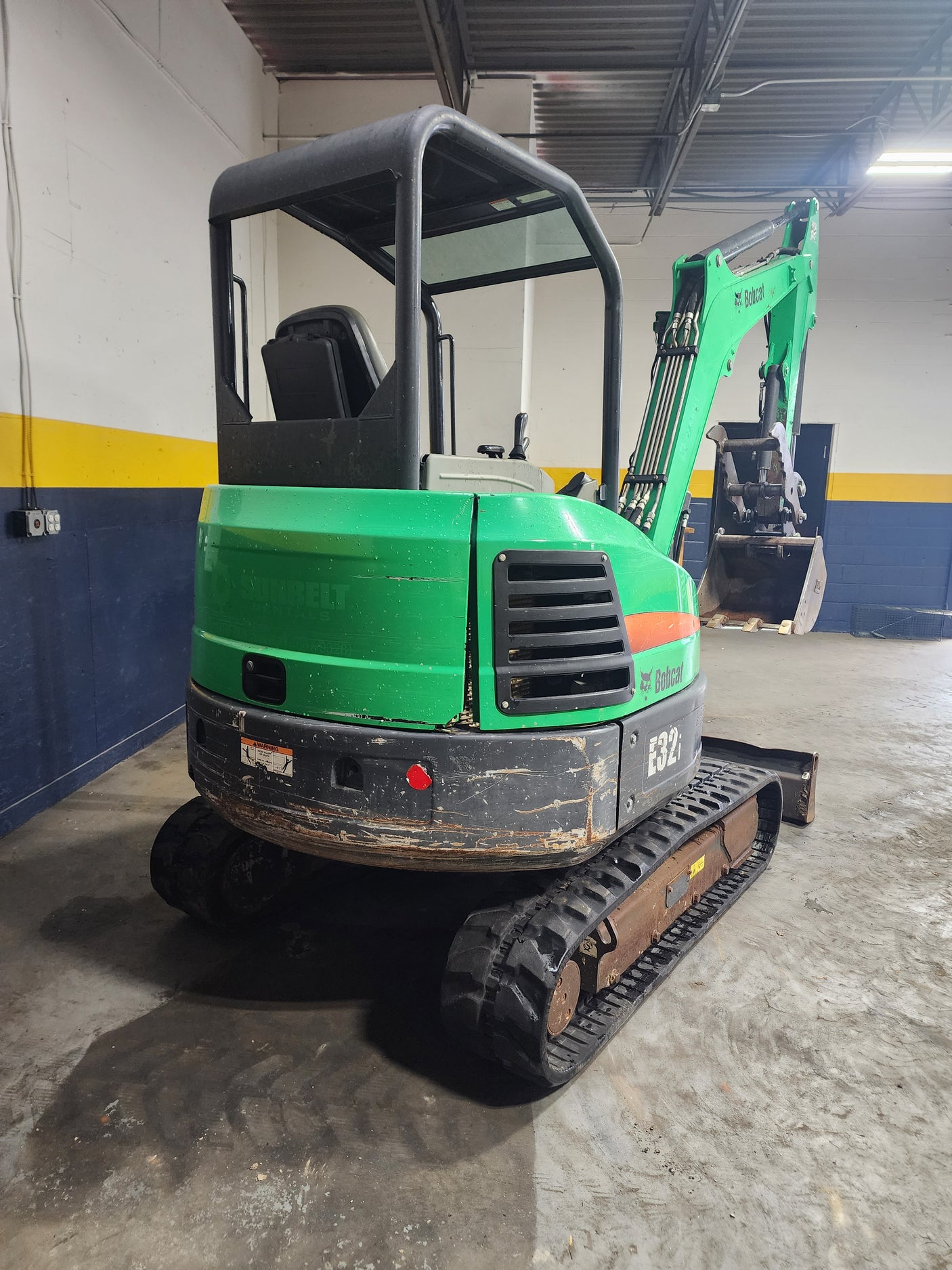 2017 Bobcat E32i