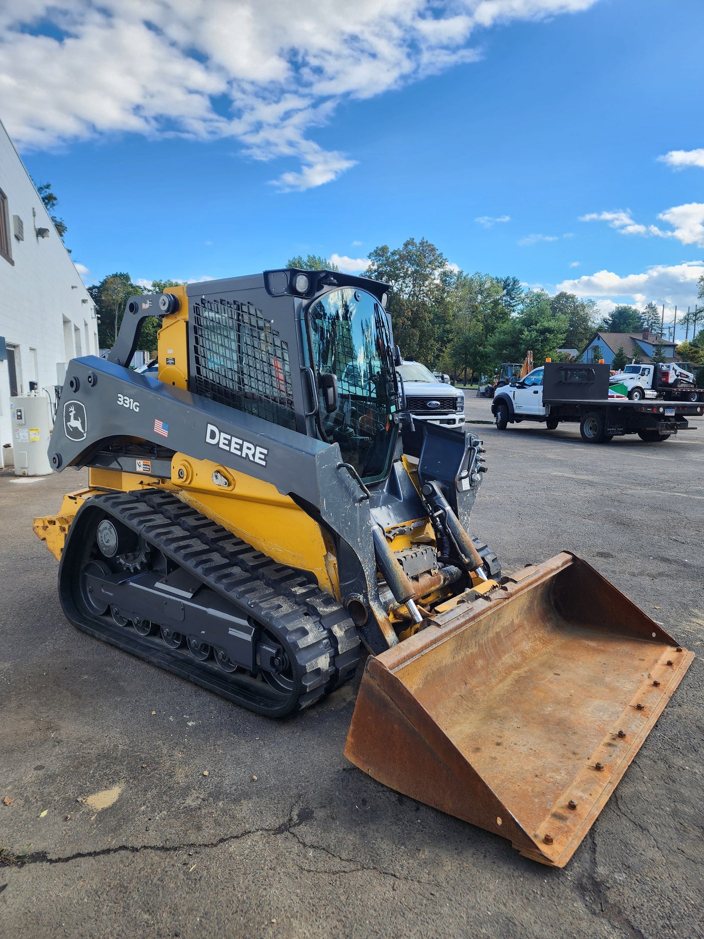 2023 John Deere 331G