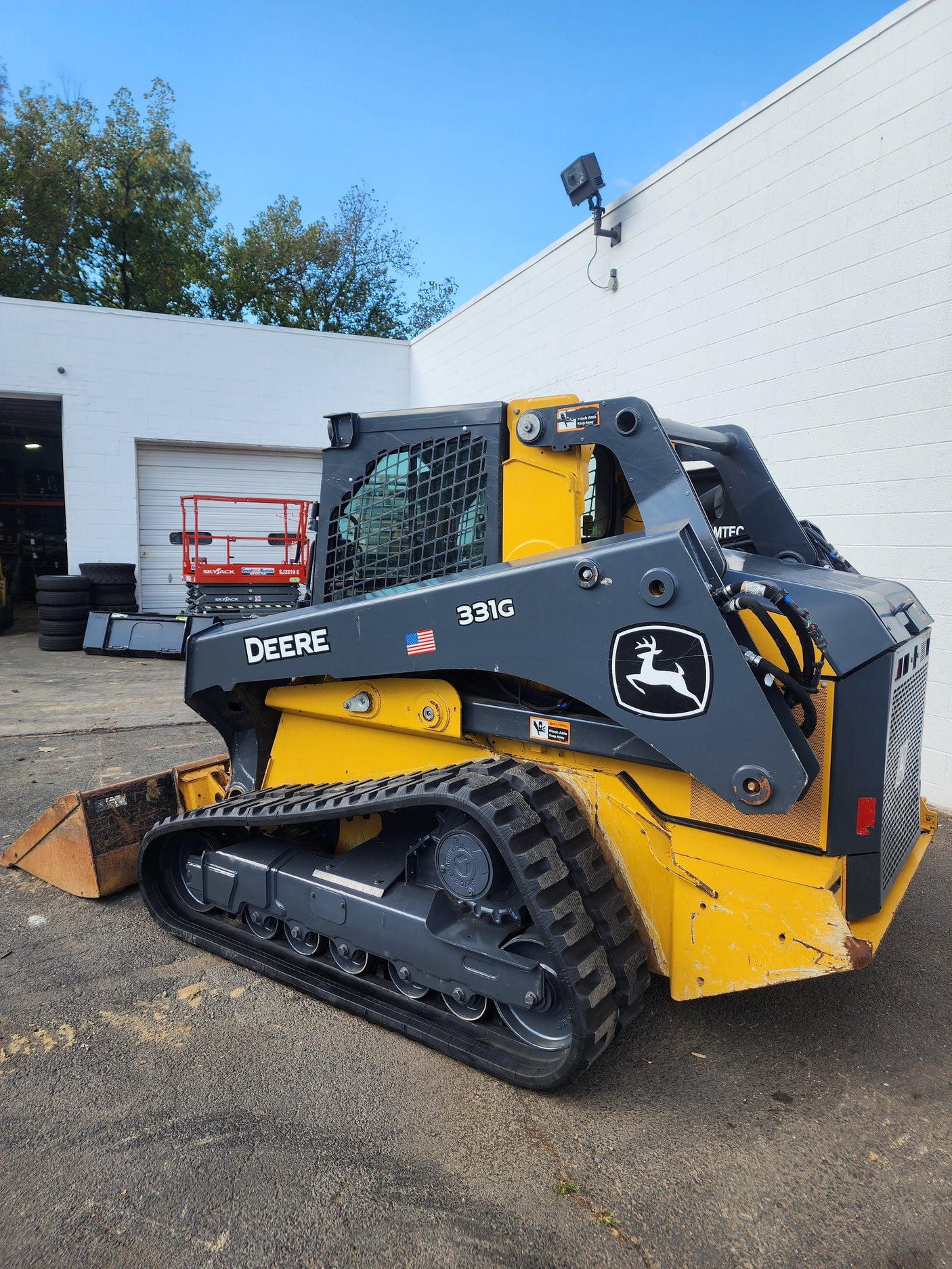 2023 John Deere 331G