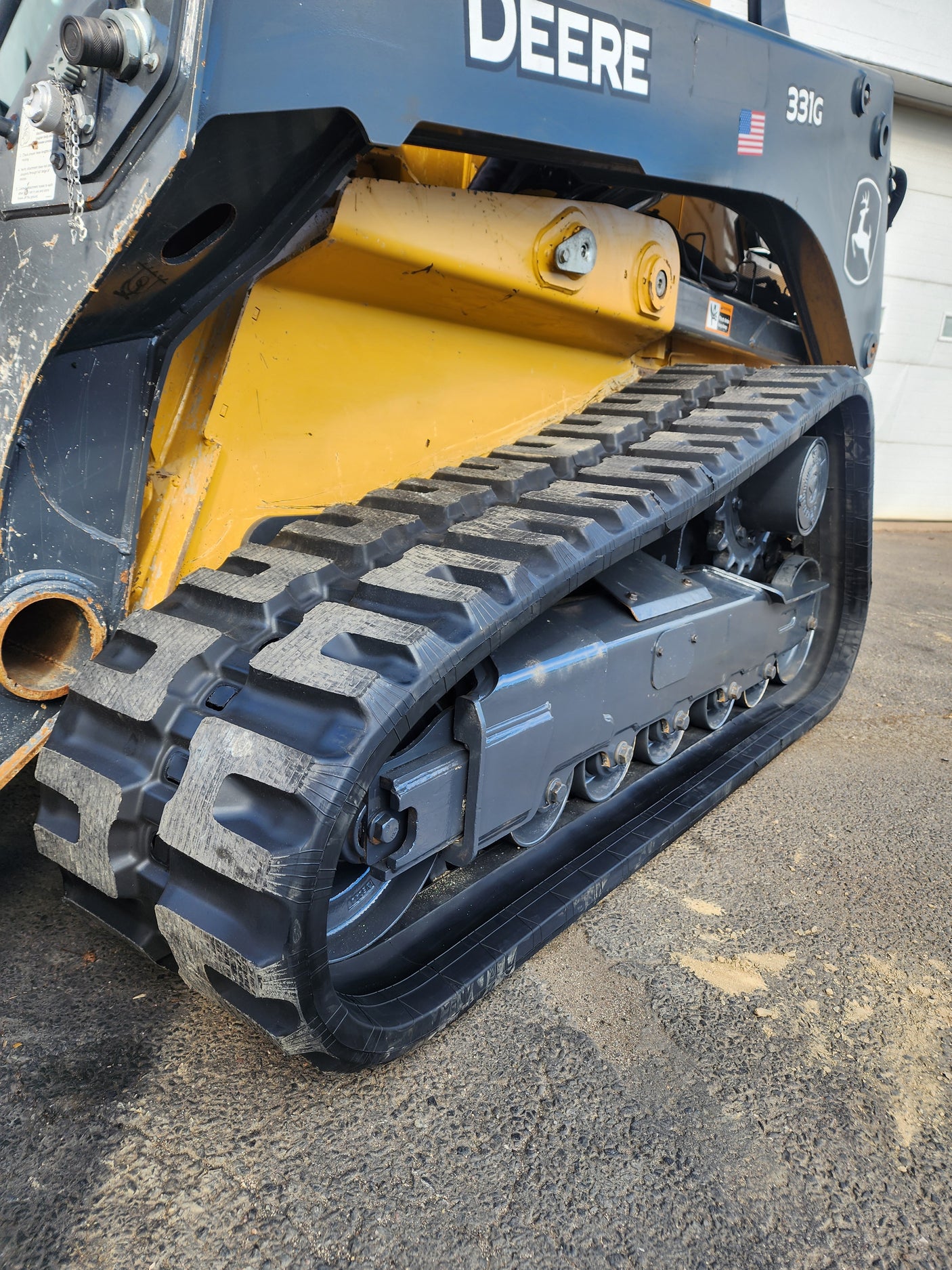 2023 John Deere 331G