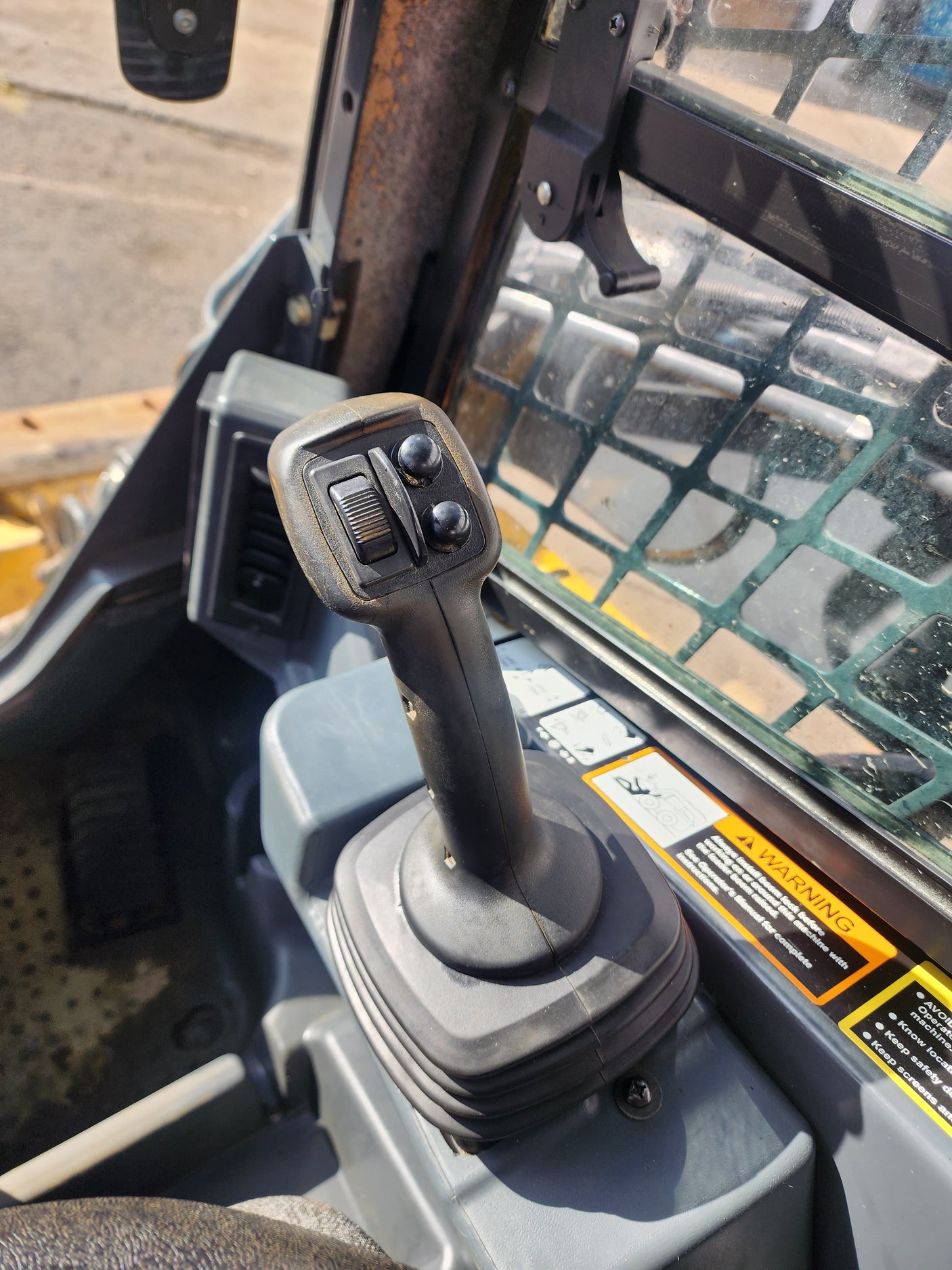 2023 John Deere 331G