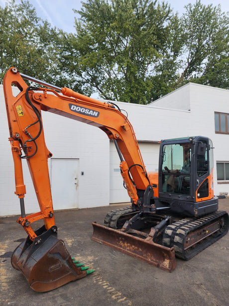 2018 Doosan DX85R-3
